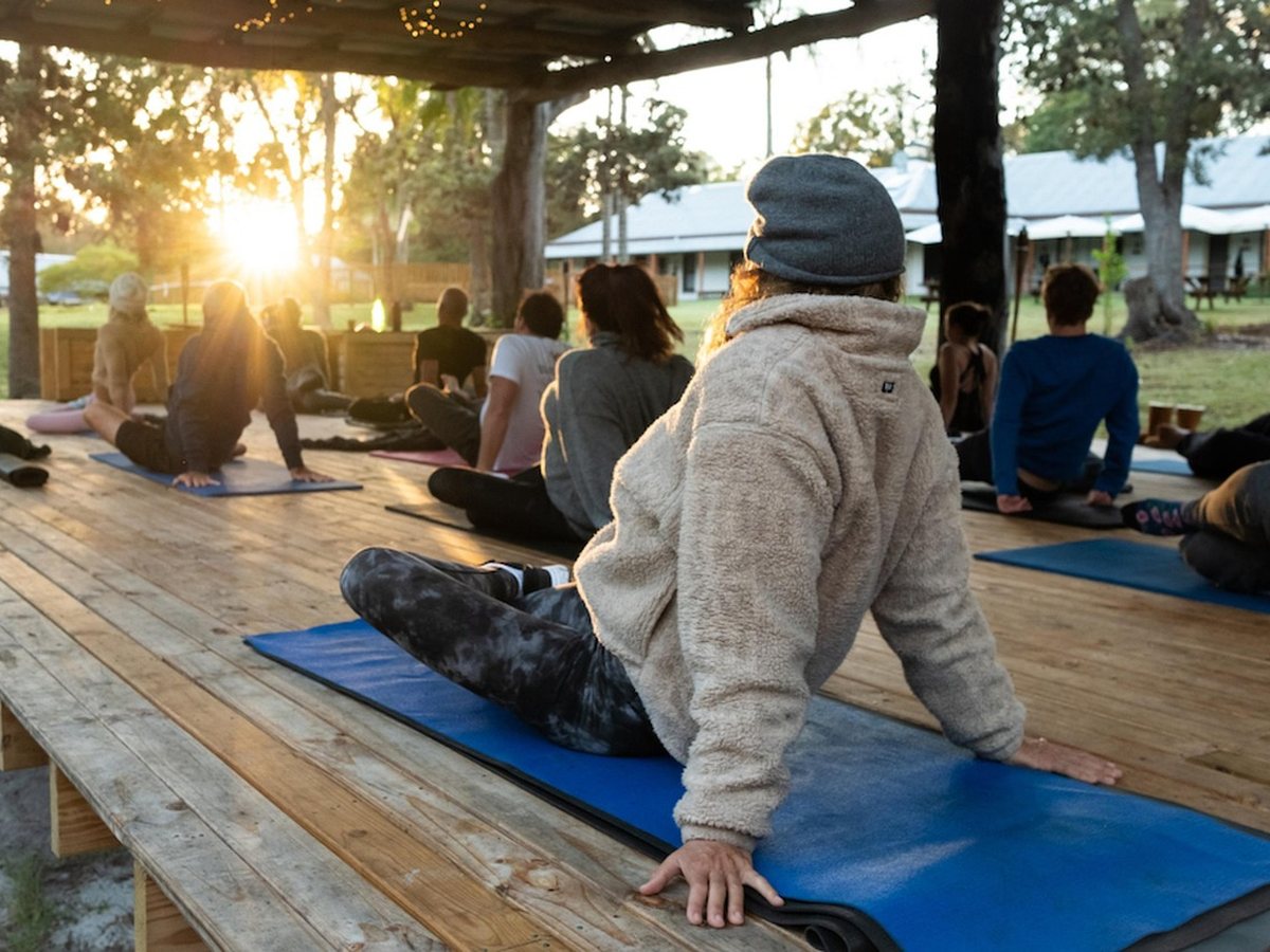 Temps de méditation pendant une retraite de yoga